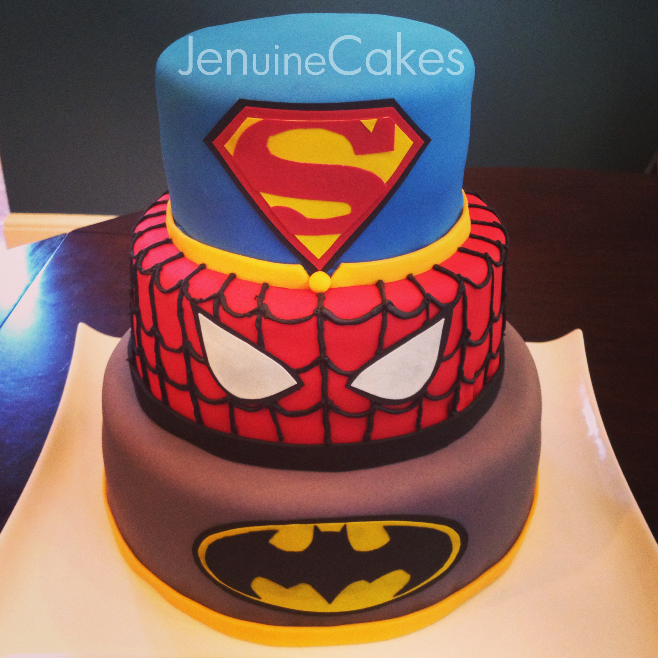 0 Superhero Cake 1